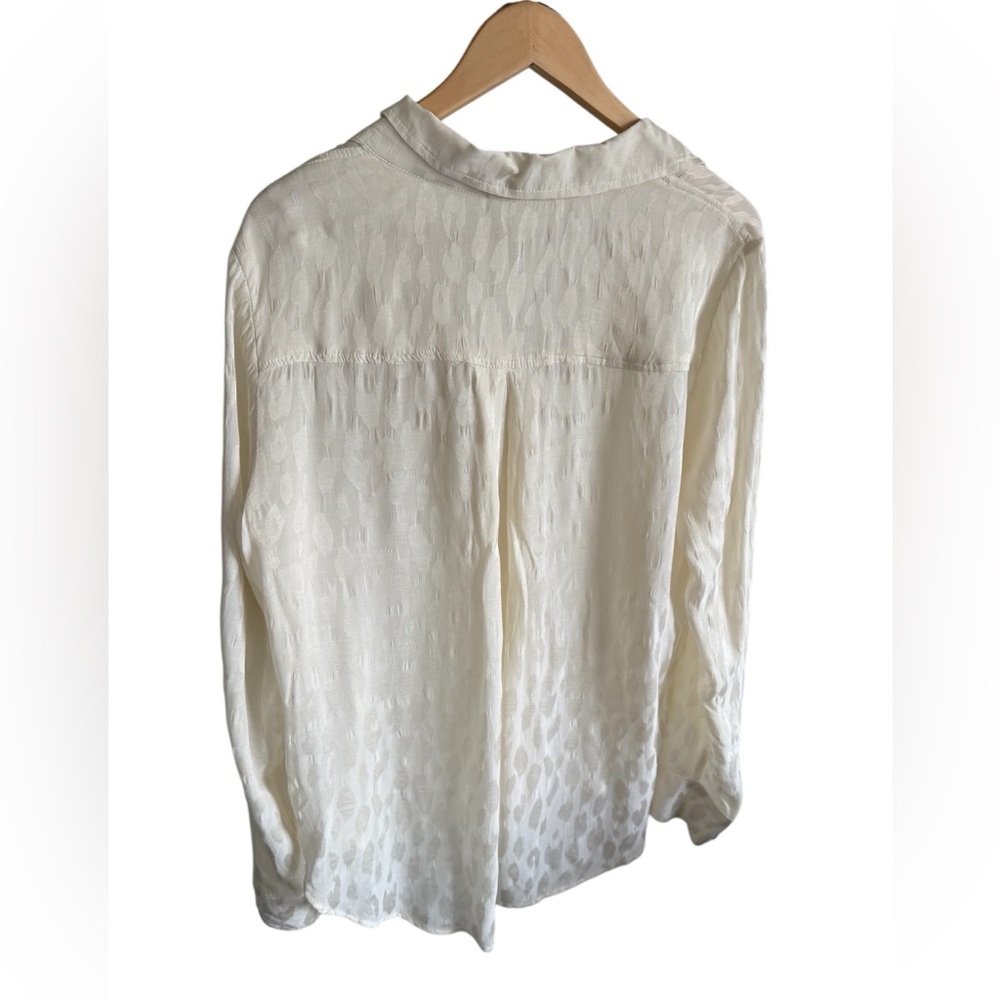 Bella Dahl Split Back Button Down Milky White Shi… - image 6